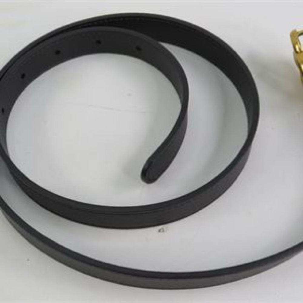 Gucci leather belt 1”wide - $240! Amazing deal - Picture 4 of 9